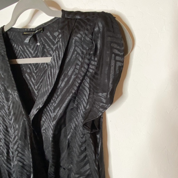 White House black market surplice satin top New - Picture 6 of 9